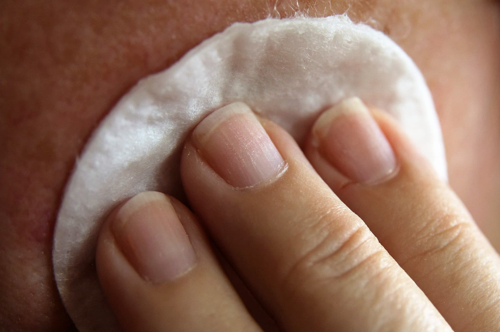 Cómo hacer la doble limpieza facial? – mi rebotica online
